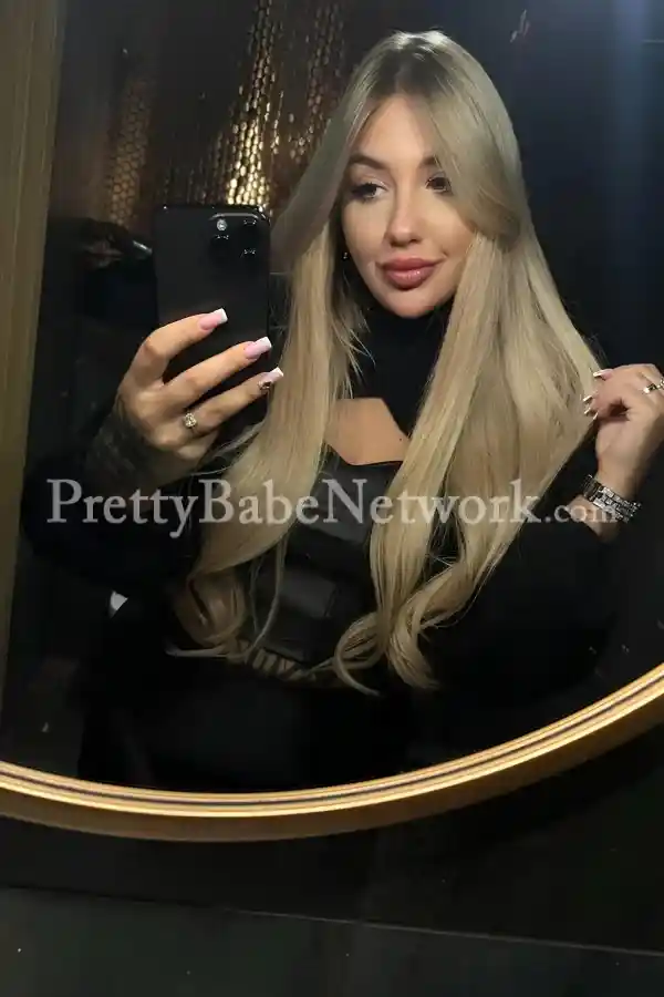 I'm Angelika, Polish Air Hostess Escort Now in Lake Town, Kolkata for GFE & Lovemaking