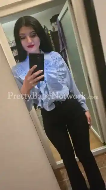 Pretty-Looking Air Hostess Escort Kaya—Luxury Escort in Noida Sector 50