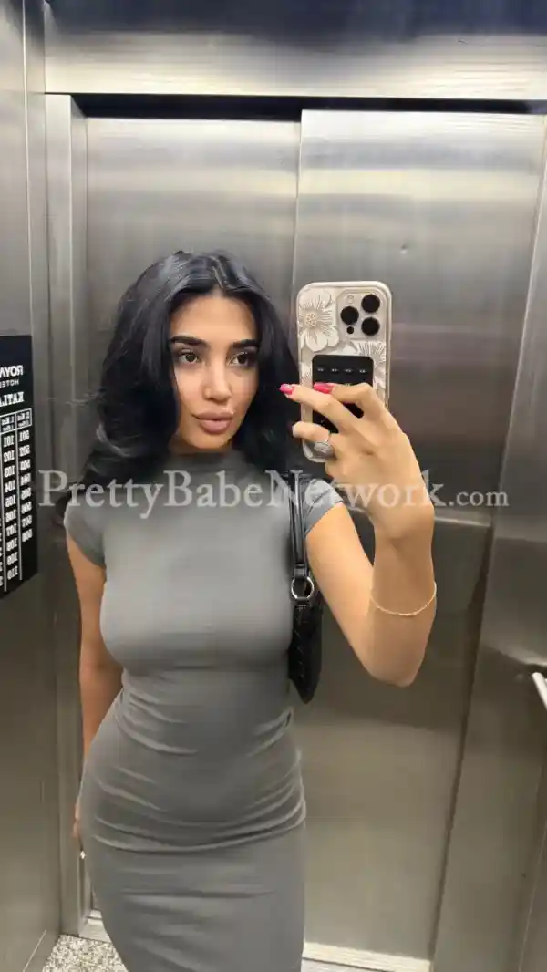 Foreign Turkish girl Özge is Looking for a Dating & Sex Companion around Mysore Road, Bangalore