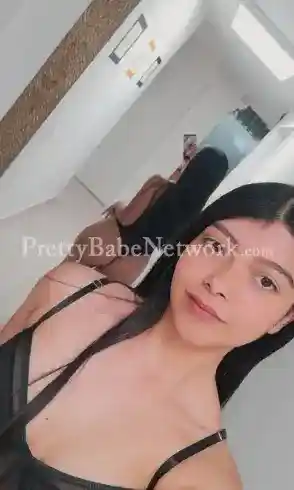 Sensual Beauty Dakshita—College Girl for Youthful Escort Services