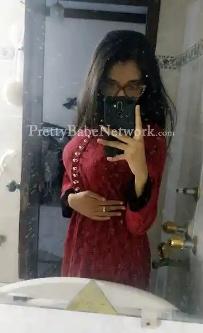 Deepali - Young College Girl Escort in Hyatt Regency Hotel Mumbai