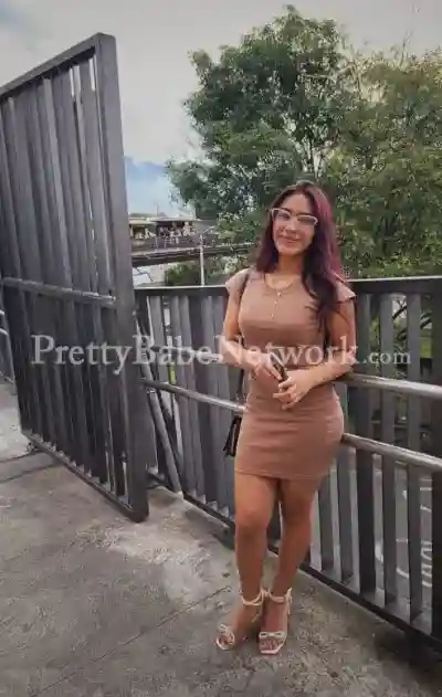 Northeast Indian Girl Feli: Independent College Escort Near Noida Sector 15 Metro Station