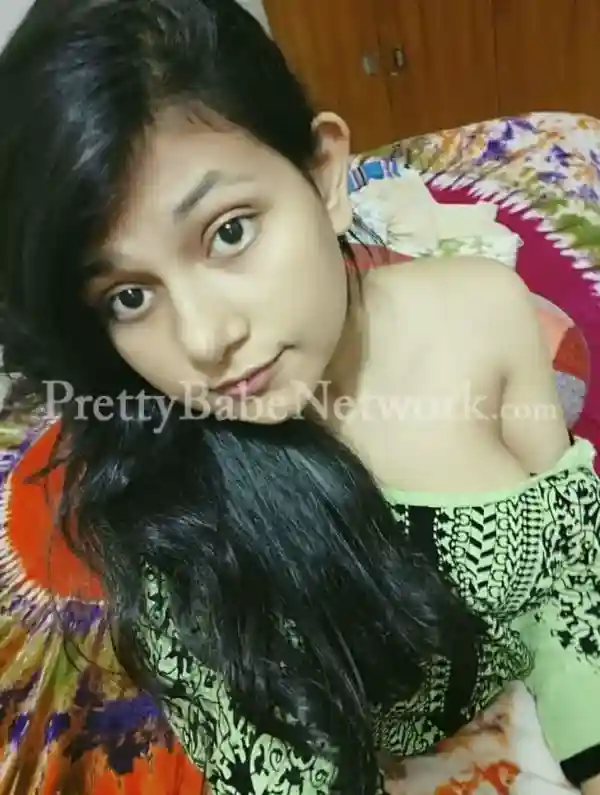 Beautiful Hot Babe Rupali—Cute Indian College Escort in Noida Sector 22