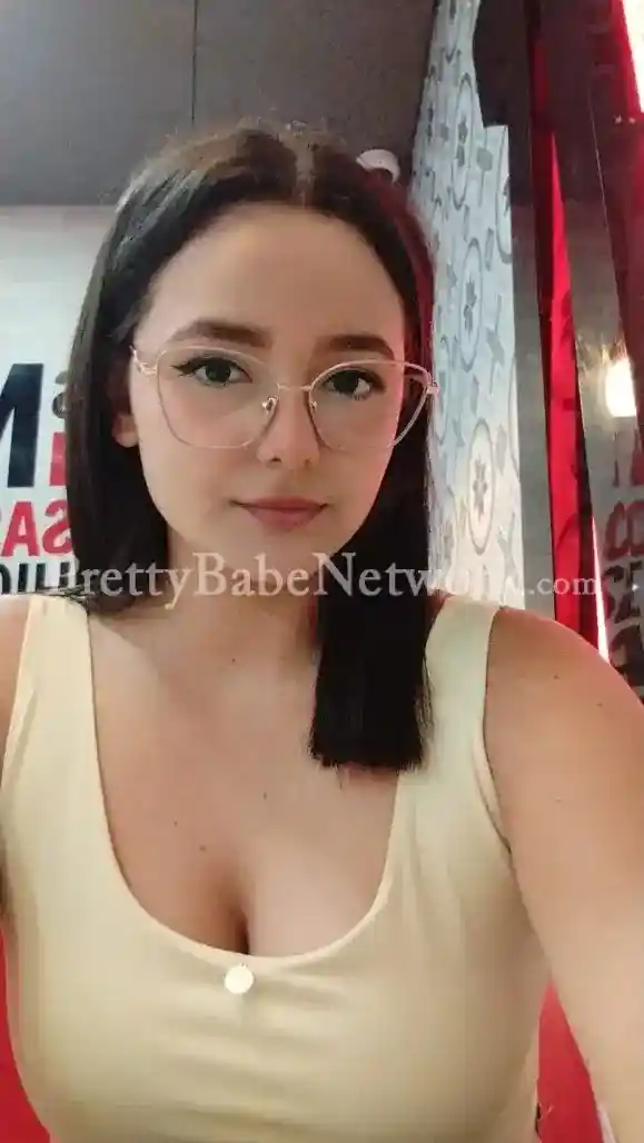 Tanya Raghuvanshi—A 24-Year-Old College Escort in Nerul for Lovemaking