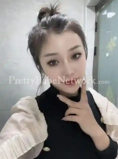 Chinese Student Xiaoqiao—College Girl Escort for Paid Girlfriend-Like Experience