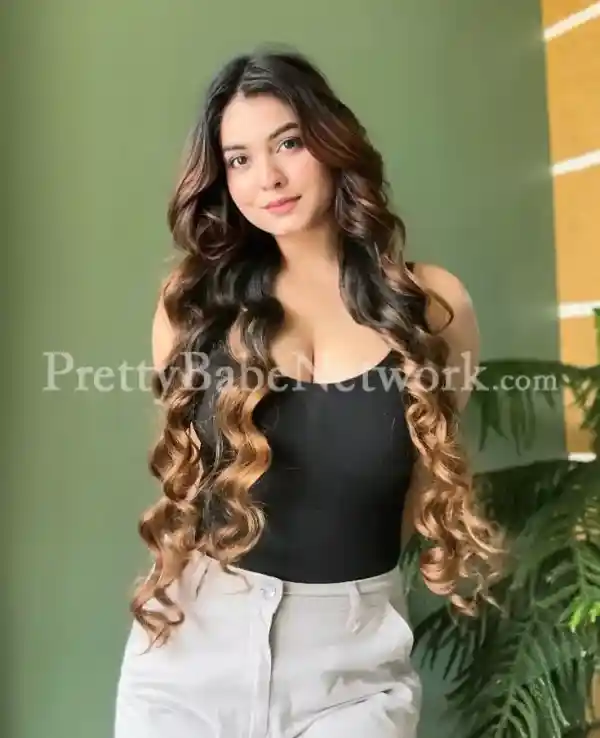 Message Arpita, Real Bengali Call Girl in South City Mall, Kolkata for GFE & Sex