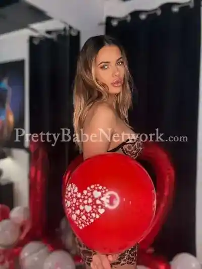 Call Me - Lovely British Lady Michelle To Get Affectionate Intimacy