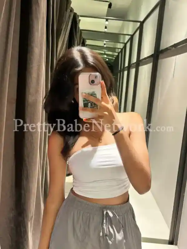 TV Celebrity Escort Akansha for High-Class Services