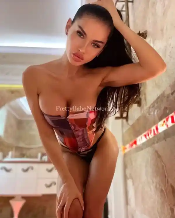 Daryna, Instagram Celebrity Escort Works Independently