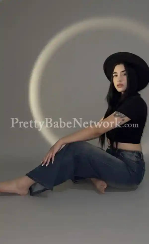 grace-lopez-colombian-celebrity-turned-escort-landed-in-gurgaon-sector-106-best-sex-10