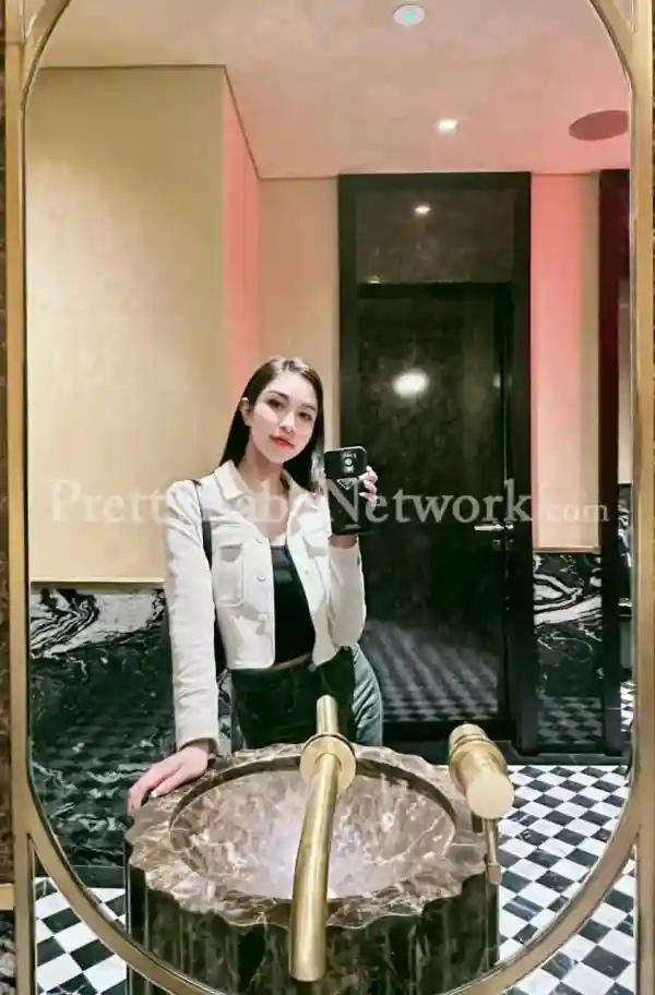 Myself Nora Actress Escort in Kolkata from South Korea! Best French Kisses