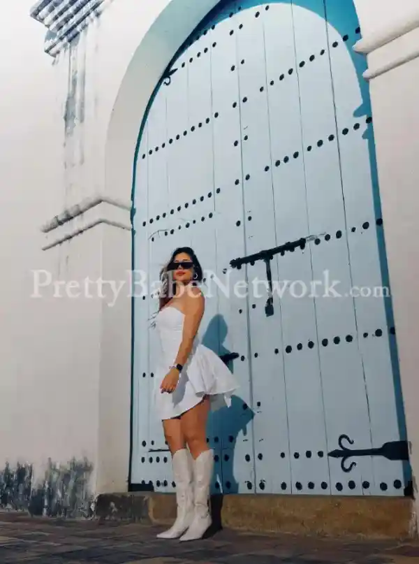 venezuelan-traveler-carmen-exclusive-female-escort-at-greater-noida-2