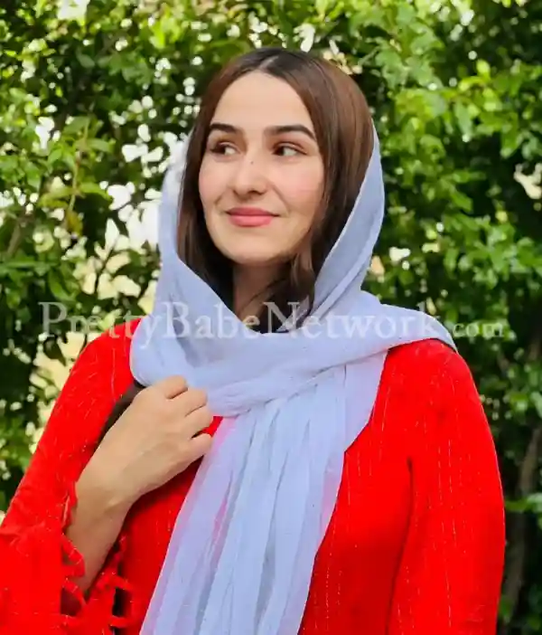 Exclusive Female Noida Escort Hania for Luxurious GFE and Sex Services