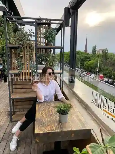 Exotic Blonde Beauty Samantha Rogue—Exclusive Female Escort in Noida Sector 47