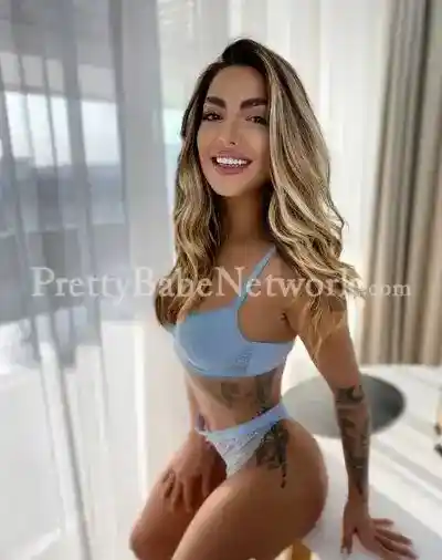 Exotic Blonde Beauty Samantha Rogue—Exclusive Female Escort in Noida Sector 47