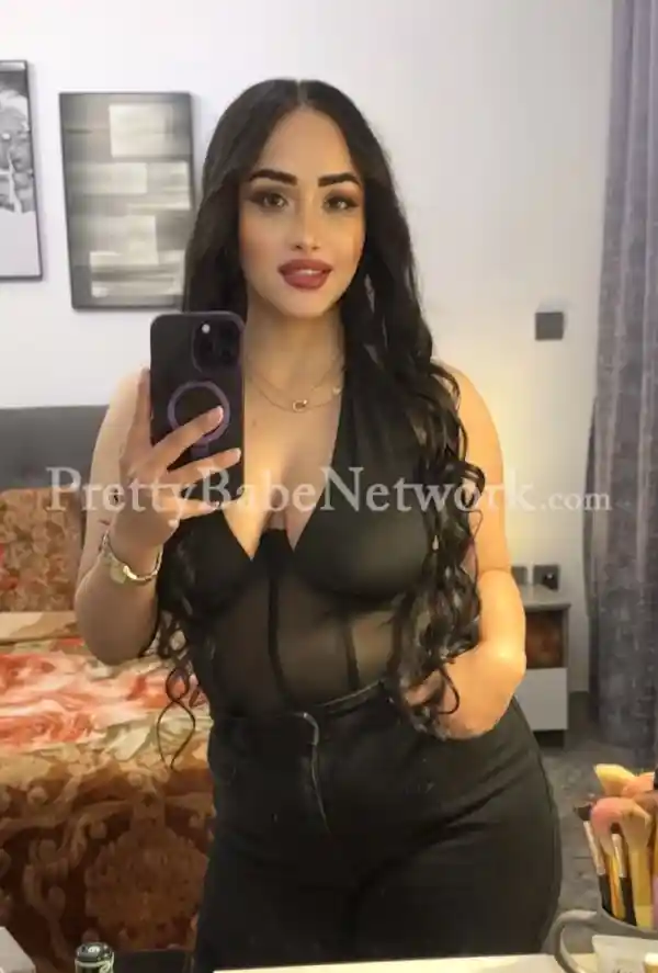 exclusive-ukrainian-girl-zlata-female-escort-in-arun-vihar-noida-2