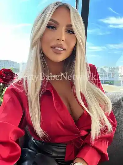 Italian Call Girl Bianca At ITC Maratha 5-Star Hotel For Sex Meet