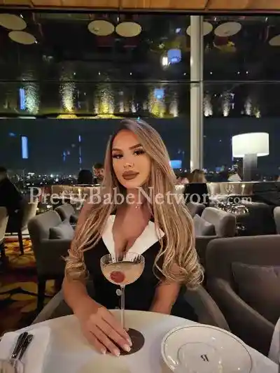 Italian Call Girl Bianca At ITC Maratha 5-Star Hotel For Sex Meet