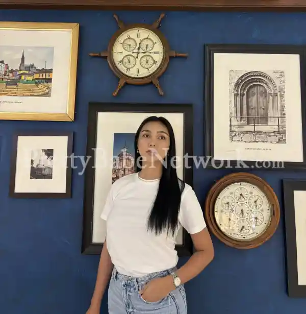 Stripper Filipino Escort in Kolkata, Residing in 5* Hotel near Park Circus