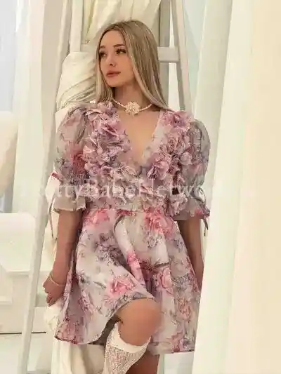 Sexy Blonde Willow—Australian High-Profile Escort in Jaypee Greens Golf & Spa, Greater Noida