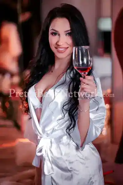 Rona Bonnie—Independent Spanish Escort Girl for InCall and OutCall in Powai