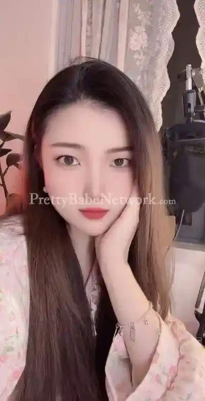 Hot Thai Model Girl Busaba For Different Sex-Related Escort Services