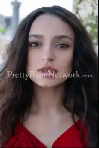 Young Fashion Model Escort Chahak For Intimate Dating and GFE