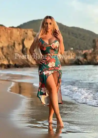 Erotic American Fitness Model Charlotte For Professional Dating