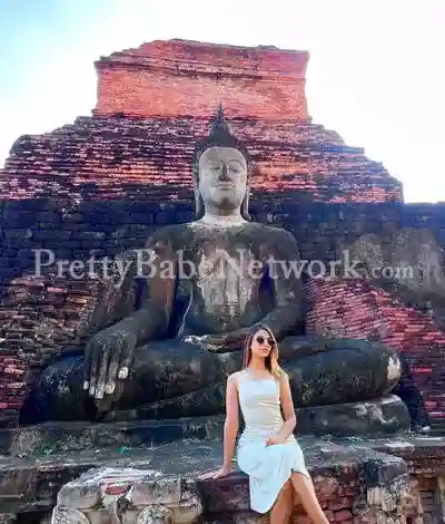 Hire an American Model Escort Eleanor in Navi Mumbai For Travel Companion and Parties