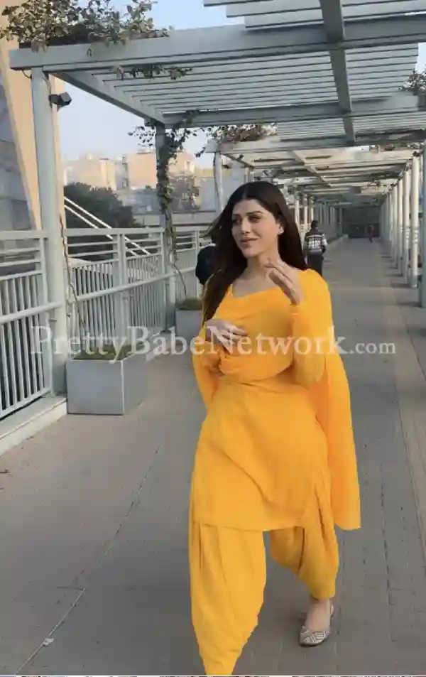 Meet Model Cum Escort in Kolkata Gurleen for a Satisfying Sexual Encounter