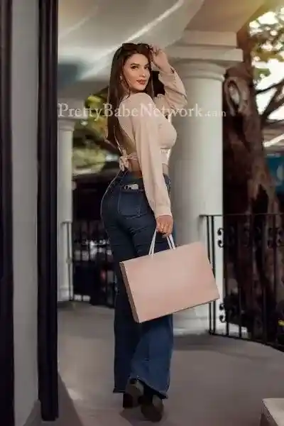 Plan an Intimate Evening With Petite Escort Girl Karina in Dum Dum, Kolkata