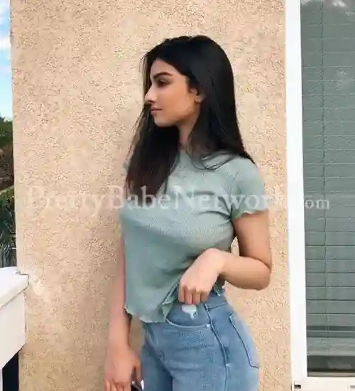 Meet Kiara, a 20-year-old stunning, seductive model escort available in Indiranagar, Bangalore  