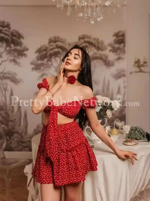 Deluxe Moroccan Model Escort Layla for One-Night Stand in Sea Princess Hotel, Mumbai