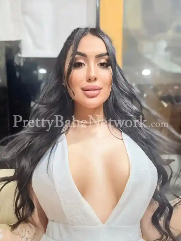 Back in Kolkata Belarusian Escort Shariel Offers You Intimate Sex Meets