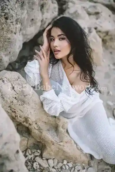 Model Escort in Ballygunge, Kolkata Shikha for Girlfriend Experience