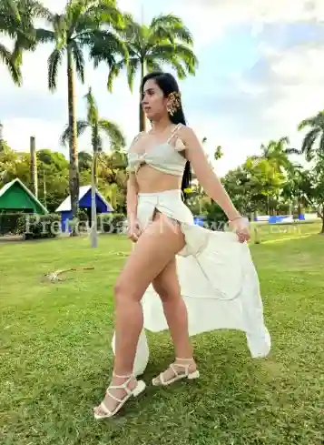 Hottie Model Sulekha—Independent Escort Girl in Juhu Beach, Mumbai