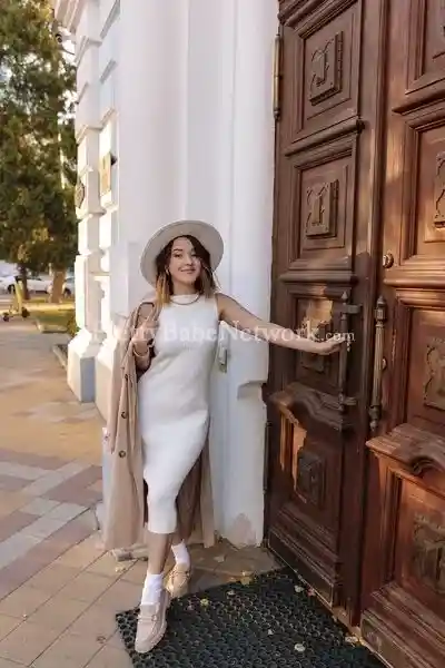 Hire Sugar Baby Belarus Escort Alaksandra in Kolkata for Sexual Fun