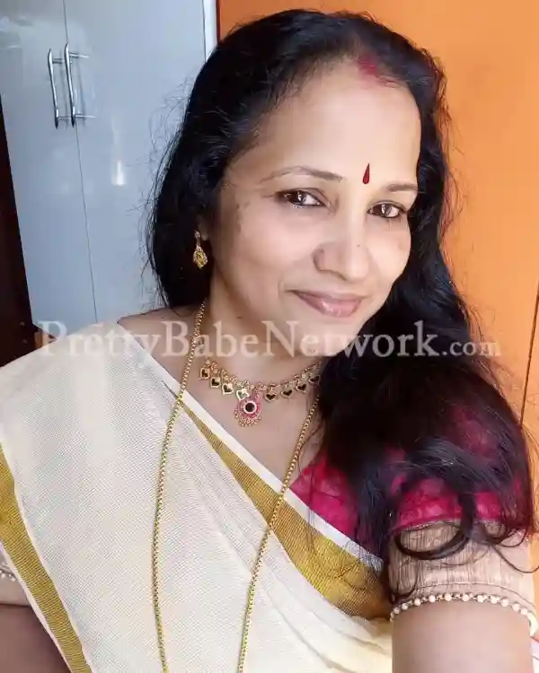 Bengali sexy aunty video call service - Indian escort  in Kolkata