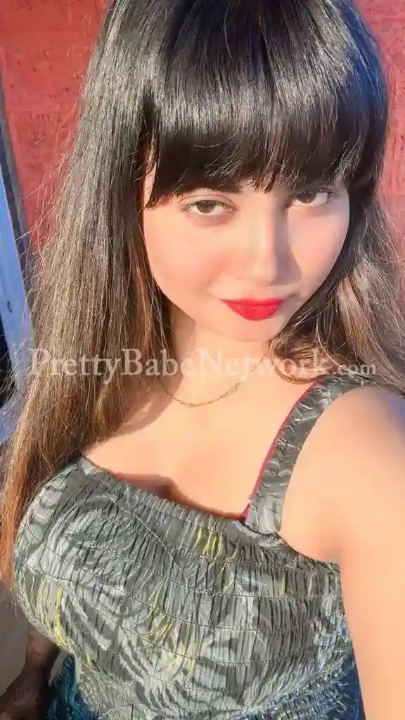 I'm Madhuri, Independent Housewife Howrah Escort! Only Serious Clients