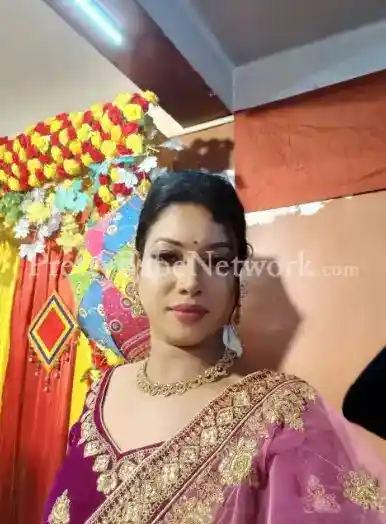 Beautiful and Young Bhabhi Manyata—Housewife escort in Noida Sector 137