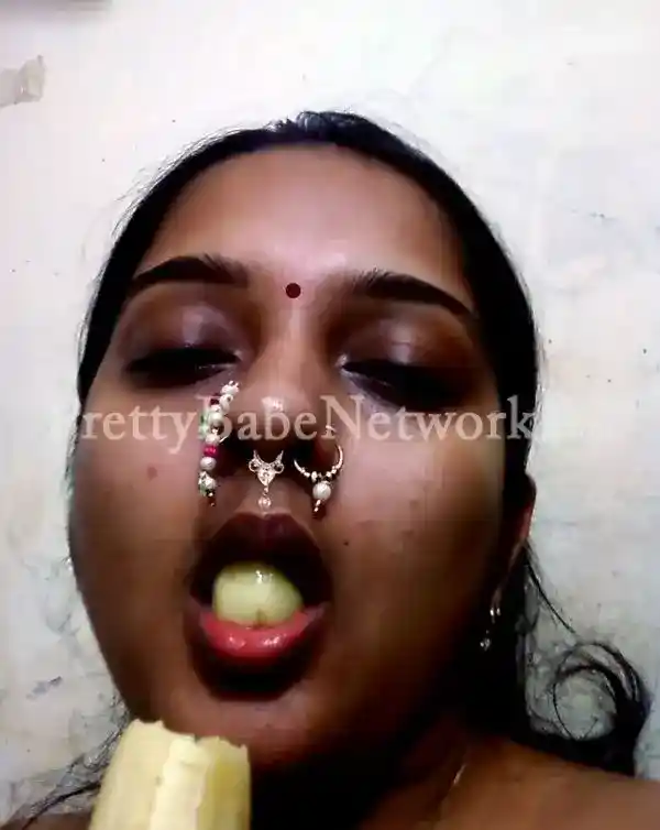 Bihari Bhabhi Sheetal - Experienced Noida Housewife Escort in Sector 39