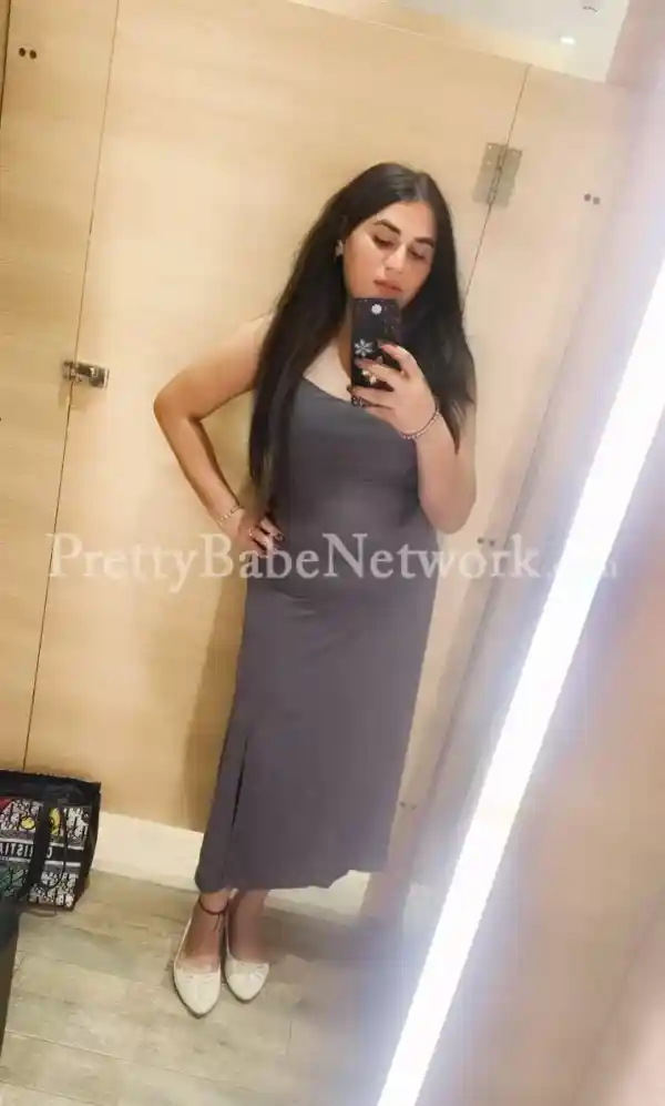 I'm Smriti, Newly Married Housewife Serve Outcall Clients in Hotels