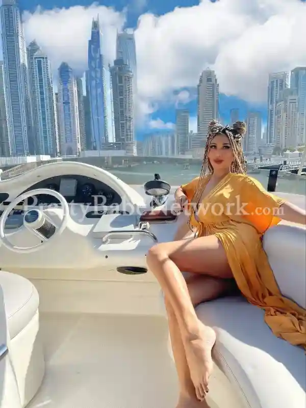 looking-for-deepthroat-queen-hire-vip-call-girl-in-benson-town-bangalore-1