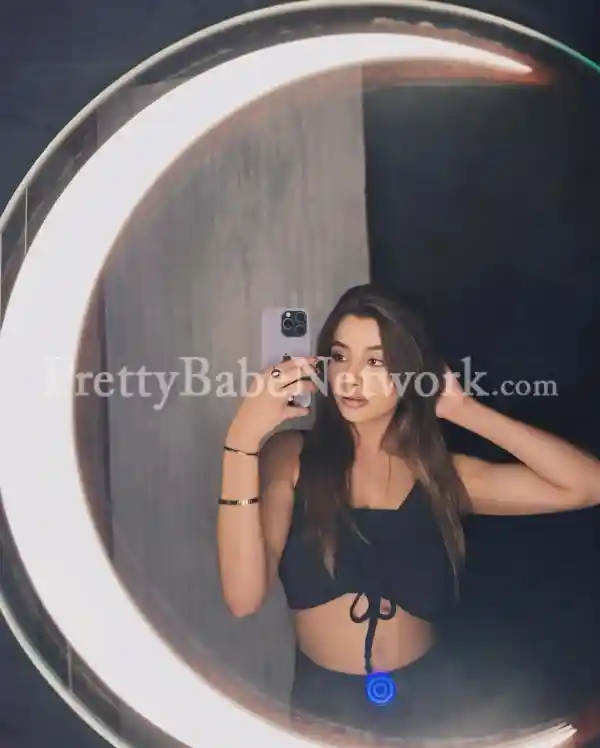 Rakhi, 23-year-old High-Class VIP Independent Model Escort in Cooke Town, Bangalore