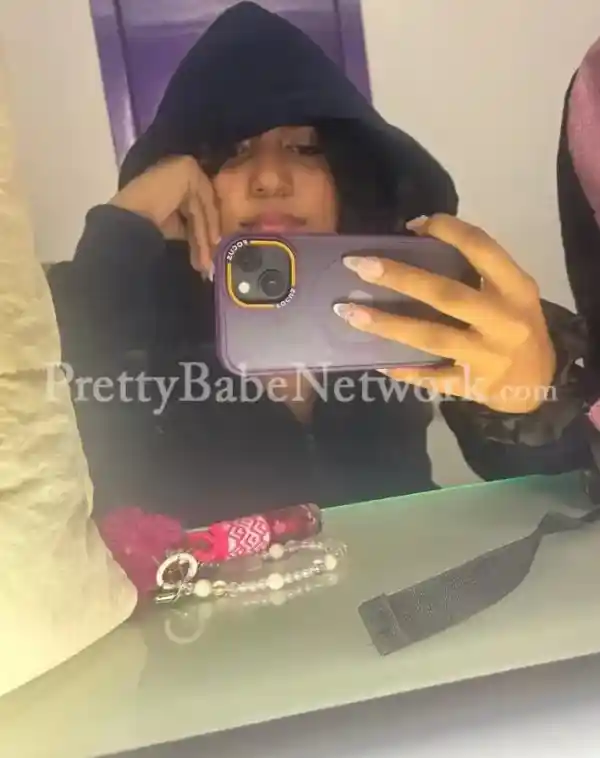 Avni—Young Escort Girl in Thane for Oral Sex and Dating