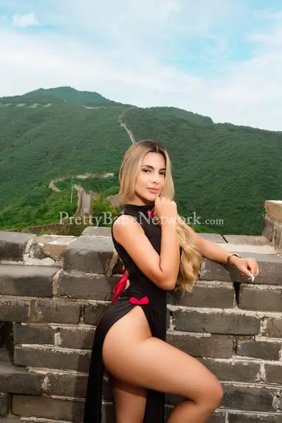 Russian Escort Girl Ysabella in Dharmatala, Kolkata Offers Threesome, 69, and Watersports