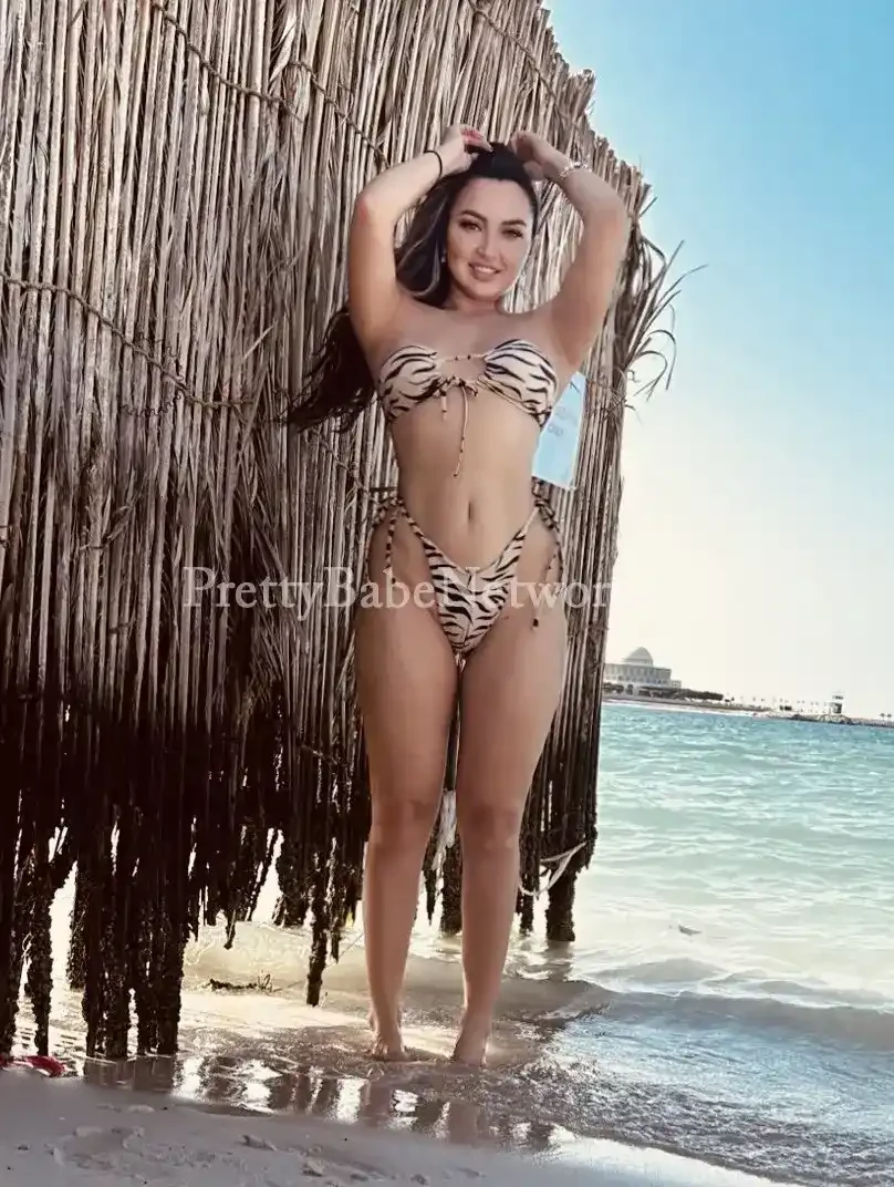 Hire me to get B2B massage, GFE services, Oral sex from a Russian Girl