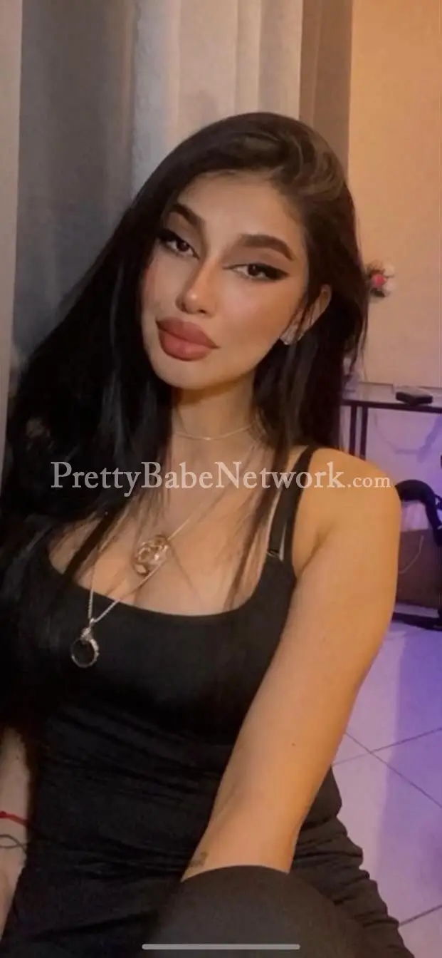 Mira 20-year-old, Exotic Indian Turkish escort in Bangalore