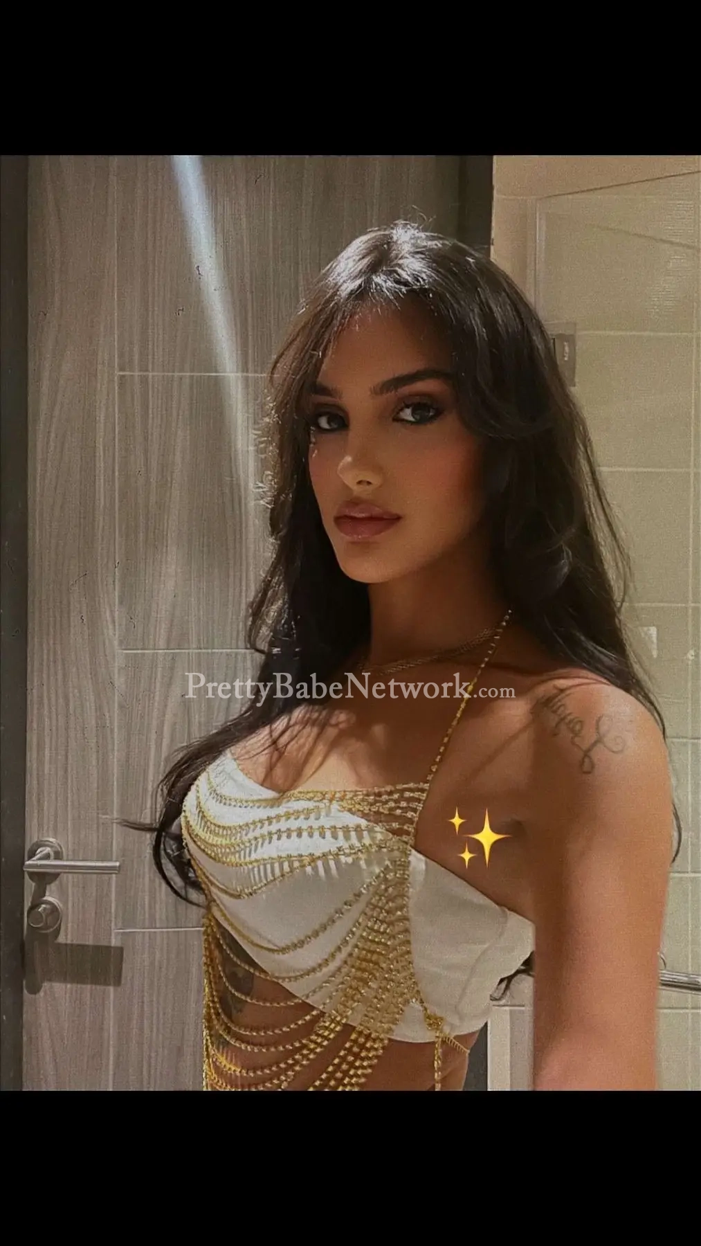 Beautiful Italian escort Giulia in Bangalore, Kodihalli, waiting for you