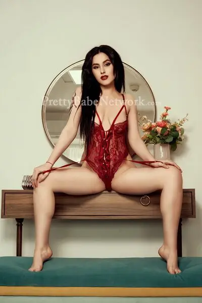 Independent Escort from Netherlands Zoey Can Offer You Excellent GFE